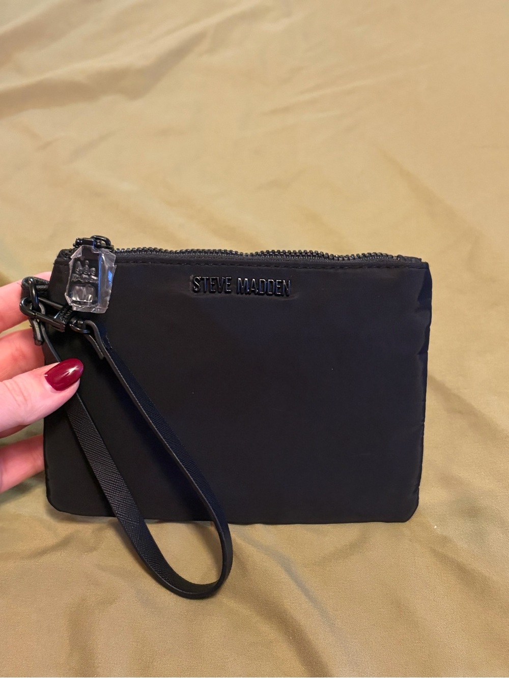 NWOT Steve Madden Black Nylon Wristlet Pouch Minimalist Clutch